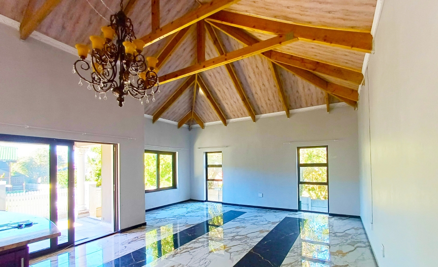 4 Bedroom Property for Sale in Palmiet Western Cape